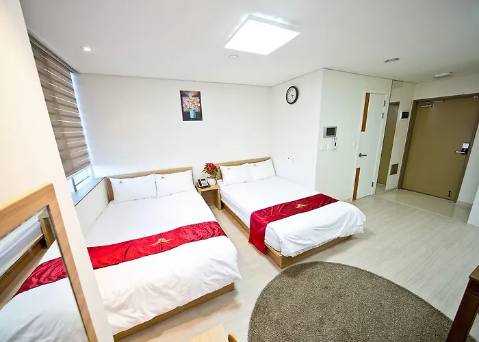 Inn-the Hotel